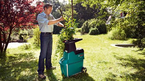 Best garden shredder 2024: rid your yard of twigs and leaves T3