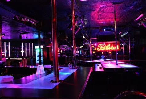 Atlanta is known for much more than strip clubs and lemon pepper wings, but if we’re being completely honest with ourselves, I meeeeeeean they’re definitely known for that, too. And Atlanta became nationally known for their intersection of strip clubs and wings when NBA player Lou Williams famously broke NBA quarantine rules in 2020 to …