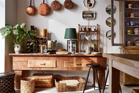 Best home decor stores. 1. Wayfair - Best overall for selection of home décor products. Rugs, mirrors, pillows, seasonal decor. Cheap, Midrange, Expensive. Visit Site. 2. Anthropologie - Best high … 