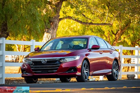 Best honda accord year. Nov 18, 2020 · But we don't miss those frivolities when there's such a breadth of Accords on offer: the $25,725 LX for a low monthly payment, the 48-mpg hybrid that's far more appealing than any Prius, and the ... 