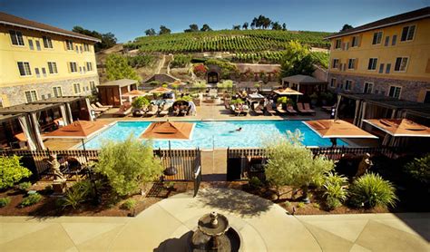 Best hotel napa valley. Apr 5, 2023 · It includes a tour of the estate, an overview of winemaking and an outdoor tasting session for $150 per person. Other experiences include "Taste of Terroir" – a 60-minute tasting for $70 per ... 