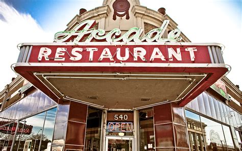 Best memphis restaurants. What makes a restaurant one of the best in Memphis? It's more than just what’s on the plate. Take a look at our top 30 restaurants. 