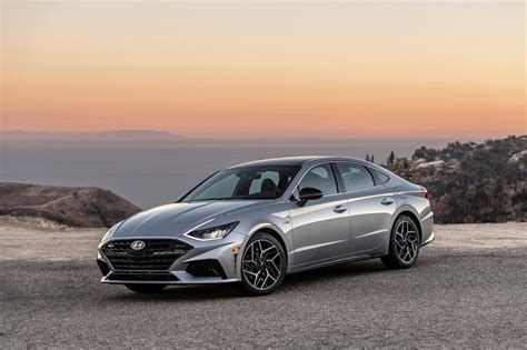 Best midsize sedans 2023. Overall, the sedan measures 195.7 inches in length, 73.3 inches in width, and 57.1 inches in height, with a wheelbase of 111.4 inches. Honda. As previously mentioned, the Accord is available with ... 