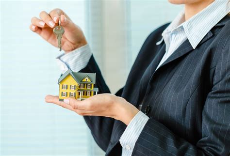 Aug 4, 2023 · The NC Home Advantage Mortgage program offers both