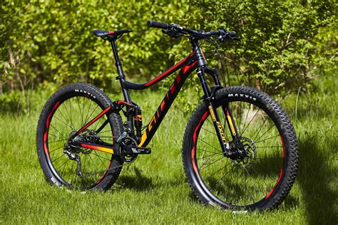 Best mountain bike. The 10 Best Mountain Bikes of 2023. By: Jon Kennedy: Bike Buyer | July 14, 2023 In the past, shopping for mountain bikes used to be simple with only a few brands making decent bikes, and even those brands had a limited selection of models. Now nearly every brand has a large, complicated lineup packed with various wheel sizes, geometry … 