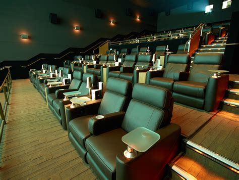 Best movie theaters in la. AMC Theatres 