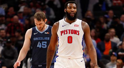 • 6 min read SN/Getty Happy Friday! The NBA has an 11-game slate lined up this evening, so naturally we are putting together a DFS lineup on DraftKings to start the weekend with daily fantasy...