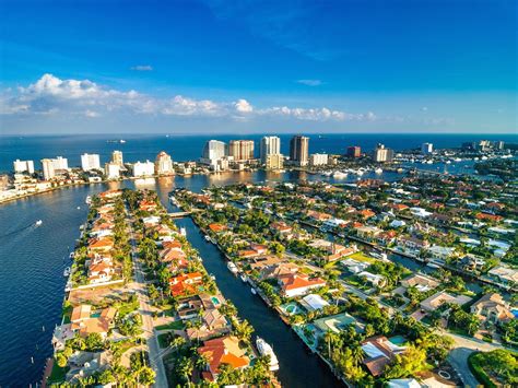 Best neighborhoods in fort lauderdale. It is also one of the best neighborhoods in Fort Lauderdale for young professionals - it just offers different qualities. For instance, it is here where you can buy a more affordable home (the median home price is $201,500) or where you can rent out something that doesn't cost an arm and a leg ($900). 