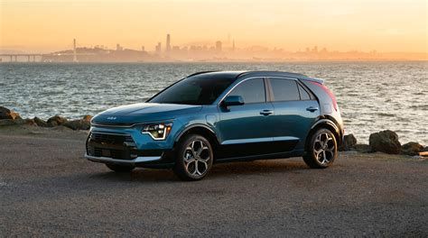 Best phev 2023. 2023 Kia Sportage Plug-in Hybrid Between third quarter of 2022 and 2023. Kia plans to release the 5th generation Sportage in a variety of trim levels, including the much-anticipated Hybrid and PHEV models. It will go up against Toyota's RAV-4 hybrid, Mazda's CX50, Mitsubishi's Outlander, and others. The price of the lineup will be roughly … 