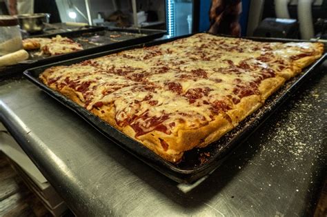 Best pizza in pittsburgh. Are you in the market for a new or used luxury vehicle in Pittsburgh, PA? Look no further than South Hills Lincoln. Located in the heart of the city, South Hills Lincoln is your pr... 