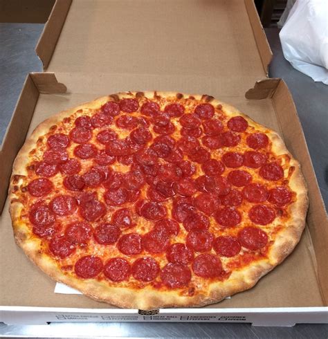 Best pizza in virginia beach. In today’s fast-paced world, ordering pizza online has become increasingly popular. With just a few clicks, you can have a hot and delicious pizza delivered straight to your doorst... 