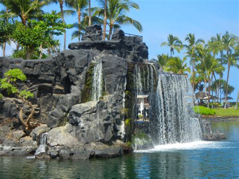 Best places to stay on the big island. 7. Waikoloa Beach Marriott Resort & Spa. Waikoloa Beach Marriott Resort & Spa is a luxurious 4-star waterfront hotel overlooking Anaeho’omalu Bay. Vacationers in Hawaii hoping for a tropical escape will find this hotel among the good places to stay on the Big Island for some rest and relaxation. 