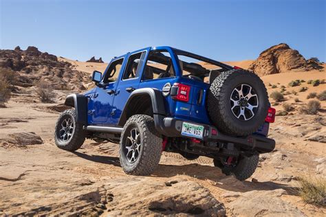 Best rated off road suv. Jan 16, 2019 · Toyota Tacoma TRD Pro. Ezra Dyer. A Tacoma 4x4 is a capable off-roader right out of the box, but the TRD Pro ups the ante with a one-inch lift, Kevlar-reinforced Goodyear tires, an electronic ... 