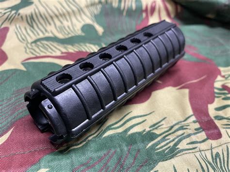 Best reproduction 6 hole car handguard - AR15.COM