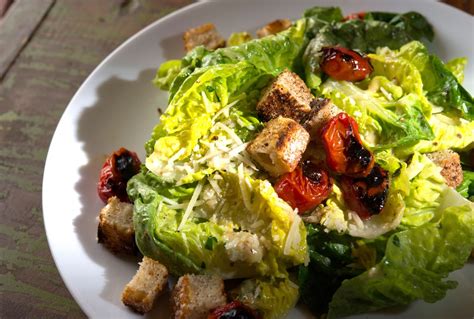 Best restaurant salads. Olive Garden has the best salad, according to 46% of survey respondents. In a Mashed survey seeking to identify the national chain restaurant with the best salad, we offered the following choices: Applebee's, Buffalo Wild Wings, Olive Garden, Outback Steakhouse, TGI Friday's, and The Cheesecake Factory. Monopolizing nearly half the … 