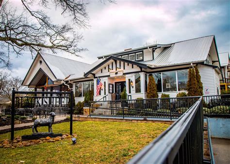 Jan 18, 2021 ... Mar 11, 2021 - The 10 Best Restaurants in Blue Ridge GA, including Black Sheep, Harvest On Main, Masseria Kitchen, Southern Charm and more!. 