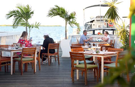 Best restaurants grand cayman. Restaurants offer the best way to get a fantastic meal and spend some time relaxing. When it comes to presenting that meal, most people just want their food without dealing with an... 