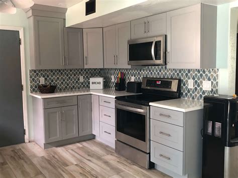 Best rta cabinets. The best RTA cabinets around help you bring your kitchen dreams to life quickly and easily. Go for a classic look with white shaker cabinets. The best RTA cabinets around help you bring your kitchen dreams to life quickly and easily. 1-833-782-3473. 