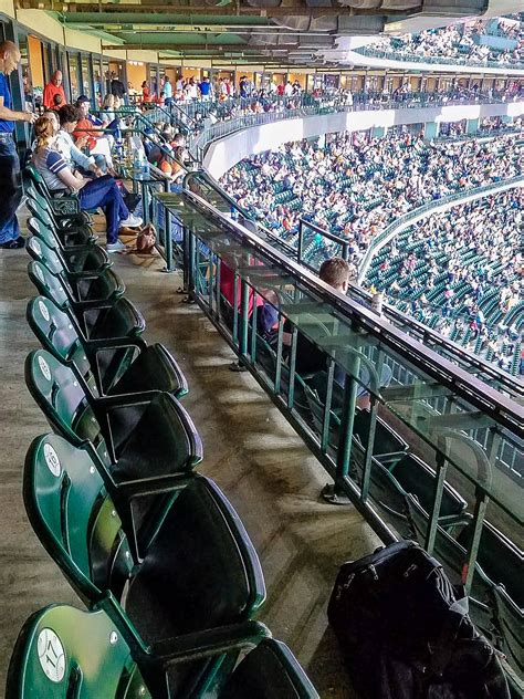 The field level seats at Minute Maid Park consist of sections 100 through 156. The rows for most field level sections are numbered 1 through 39. The Houston Astros’ dugout is located in front of sections 124, 125, and 126. The visiting team’s dugout is located in front of sections 112, 113, and 114. The Houston Astros’ bullpen is located .... 