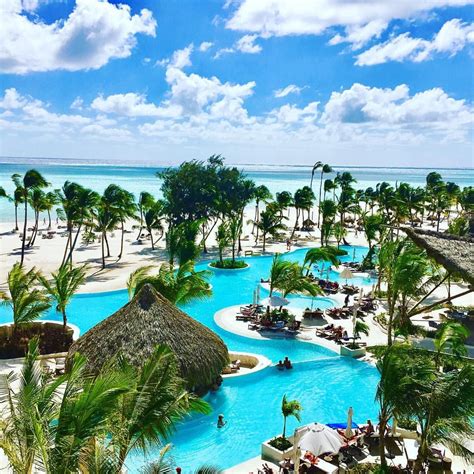Best secrets resort. Feb 20, 2023 · The Top 10 Secrets Resorts for 2023. The 21 coastal locations of Secrets Resorts & Spas, which include 12 in Mexico, 1 in Costa Rica, 2 in the Dominican Republic, 2 in Jamaica, 1 in St. Martin, and 3 in Spain, provide romantic tropical escapes. These all-inclusive resorts are perfect for couples who want to escape everyday life and indulge in a ... 