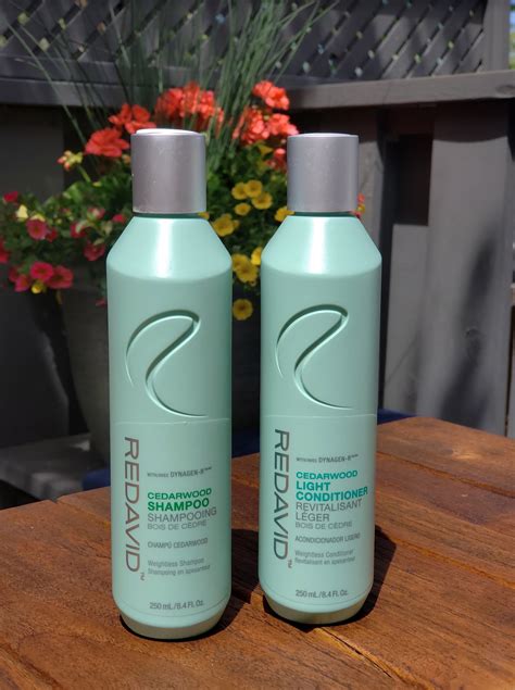 Best shampoo and conditioner for fine hair. Using a shampoo with oils (i.e., the avocado or the macadamia oils found in this product) is one of the best ways to deeply moisturize thick, wavy hair. This emollient-packed shampoo does some of ... 