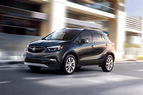 Best small size suv. Compare the top 16 compact SUVs for 2022 based on expert ratings, fuel economy, features, and more. See details, prices, and photos of each model, from Toyota RAV4 to … 