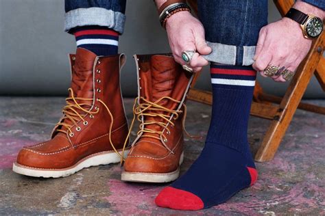 Best socks for work boots. Indestructible socks are specially designed to be worn with workwear such as steel toe cap boots. They are commonly known as "The Sock For The Working Man" 