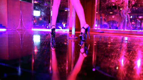 Strip clubs. Hey y’all, I am wondering for all my SA natives if they know of or have ever been to strip clubs where there were a lot of plus size, curvy women? 3. 8. San Antonio Bexar County Texas United States of America North America Place. .