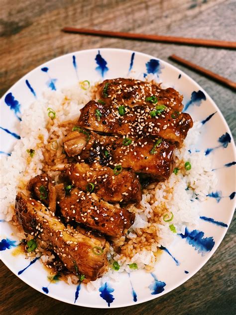 Best teriyaki. 1 Combine ingredients in a saucepan over medium heat and cook, while stirring, until the sugar dissolves. Or, for a thick and shiny sauce, bring the teriyaki sauce to a simmer and cook for an extra 5 to 10 minutes. Cool. 2 Store the sauce in the refrigerator for several weeks. 
