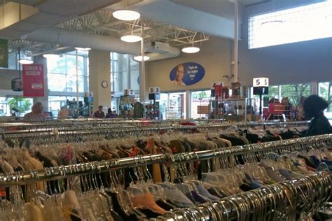 Best thrift shops in milwaukee. In recent years, the popularity of secondhand fashion has been on the rise. More and more people are turning to thrift stores, online marketplaces, and clothing swaps to find uniqu... 