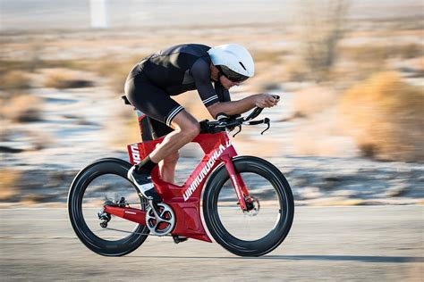Best triathlon bikes. Oddly, Felt stayed neutral from Kona 2019 to St. George 2022 at around 7% of the share. Further back, there was small movement forward in Cube (.97% up to 1.76%) and small movement backward in Ventum (1.81% to .87%), but at those small of numbers, change is not particularly statistically significant (if any of this truly is). 