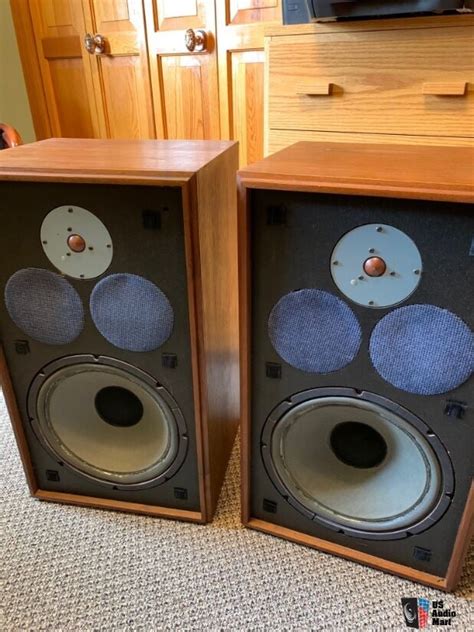 Best vintage jensen speakers. Jan 25, 2023 · I have considerable experience with multiple vintage Electro Voice and Jensen coaxial speakers both 12 and 15 inch models. EV also made their speakers for other retailers like Allied and Knight which are simply rebranded EVs. These are very nice reproducers which are quite efficient and fairly plentiful. 