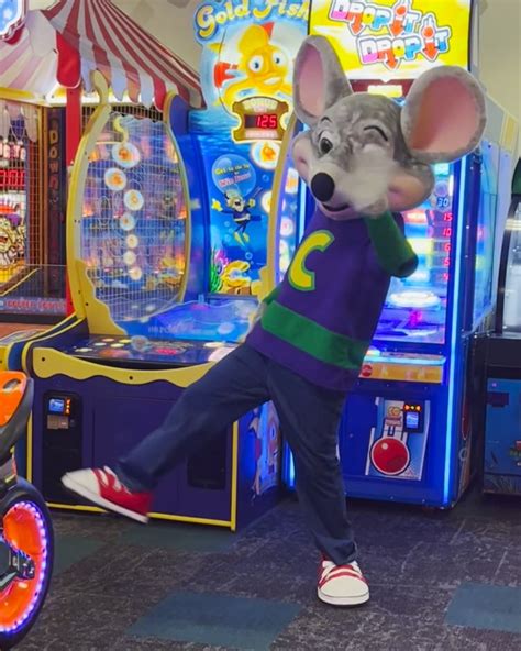 Best ways to get from Chuck E. Cheese to AmericInn - St. Cloud, MN