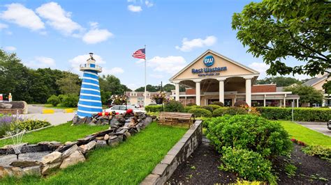 Best western merry manor. Located in South Portland,ME, the Best Western Merry Manor Inn is sure to provide a peaceful and comforting home away from home for any traveler. Each Best Western hotel provides 