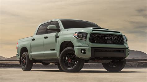 Best year toyota tundra. Sep 19, 2021 · The Big T is now only entering its third generation after 22 years in production. To compare, the first Ford F-series trucks were produced in 1948. And yet, the Tundra has claimed its own corner ... 