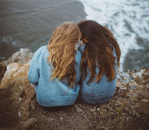 Bestfriend. Having solid friendships is important for two main reasons. First, they make life more enjoyable. We get to share the beautiful aspects of life with people who we love, which can enrich our ... 