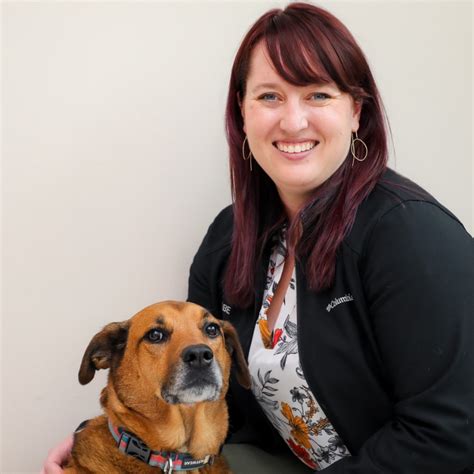 Bethany family pet clinic. A veterinary practice that offers preventive, medical, dental, and surgical care for pets. See reviews, appointments, services, and contact information on TopVet website. 