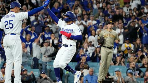 Betts, Freeman homer back-to-back, lift Dodgers to 4-2 win over Padres