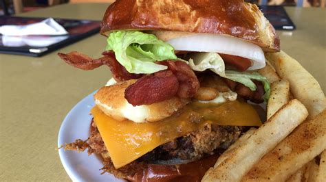 Between the bun. 9 menu pages, ⭐ 293 reviews, 🖼 93 photos - Between the Bun - Burgers, Dogs and More menu in Indianapolis. Join us at Between the Bun - burger 🍔s 🍔, Dogs and More in downtown Greenwood for a great meal. We serve american food, like salad 🥗s 🥗, … 