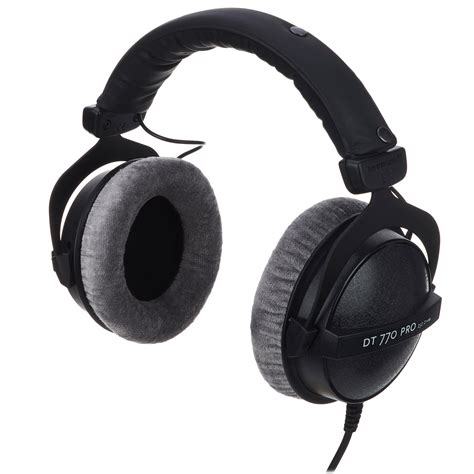 Beyerdynamic - Headset with condenser microphone for moderation (closed) €319.00. DT 797 PV. Headset with condenser microphone for moderation (closed) €369.00 €359.00. The DT 109 headset with stereo headphones and dynamic microphone is the worldwide standard for camera operators and reporters in the broadcasting sector. Discover now!