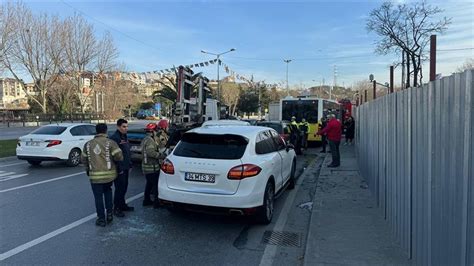 Beyoğlu'nda zincirleme trafik kazasıs