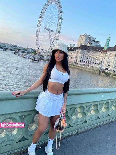 Bia mello shemale : Escorts pawtucket