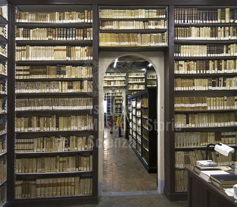 Biblioteca del convento dell'osservanza di siena. - Der feenkrieg. ( ab 8 j.)..
