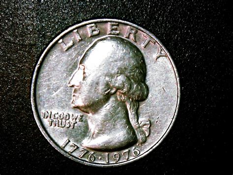 Many U.S. quarters carry a premium over their face value because of their silver content. Among them are Washington quarters minted before 1964. Recent quarters that are currently in circulation, such as those found in a change jar, likely .... 