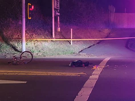 Bicyclist killed in collision near Redwood City