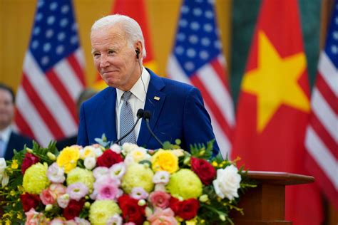 Biden finds a new friend in Vietnam as American CEOs look for alternatives to Chinese factories