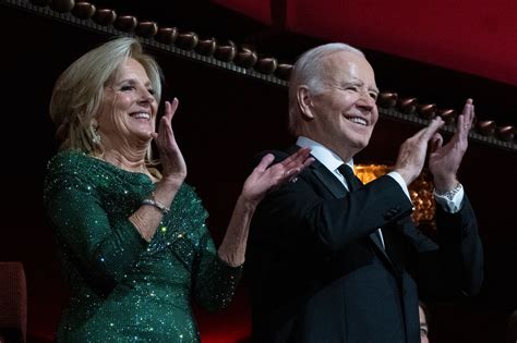 Biden hits Boston on fundraising blitz, including James Taylor gig