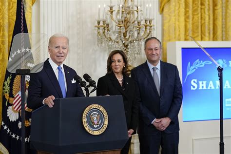 Biden releases new strategy to tackle rise in antisemitism, says ‘hate will not prevail’