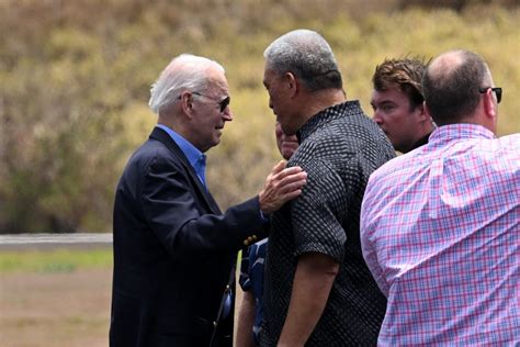 Biden viaja a Hawaii tras los incendios forestales que han dejado cientos de muertos y desaparecidos