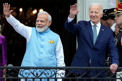 Biden welcomes Modi with pomp, pageantry